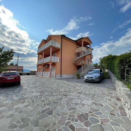 Hill 3 Apartment Viskovo Екстериор снимка